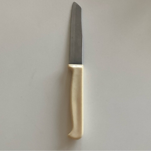 Vintage set of 5 knives: 3 Quikut steak, 1 Quikut serrated, 1 R&WW butter - Picture 6 of 7